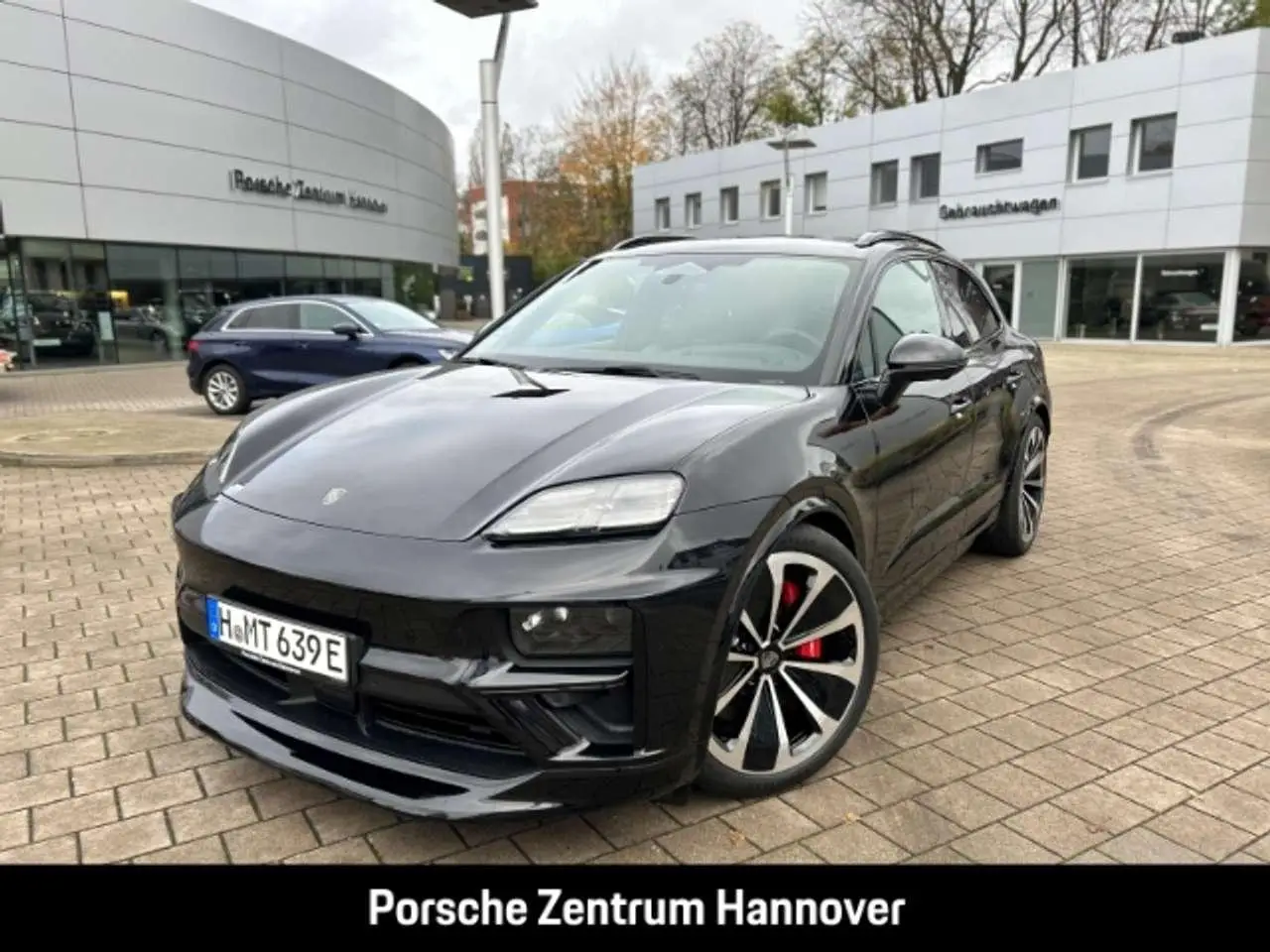 Photo 1 : Porsche Macan 2024 Electric