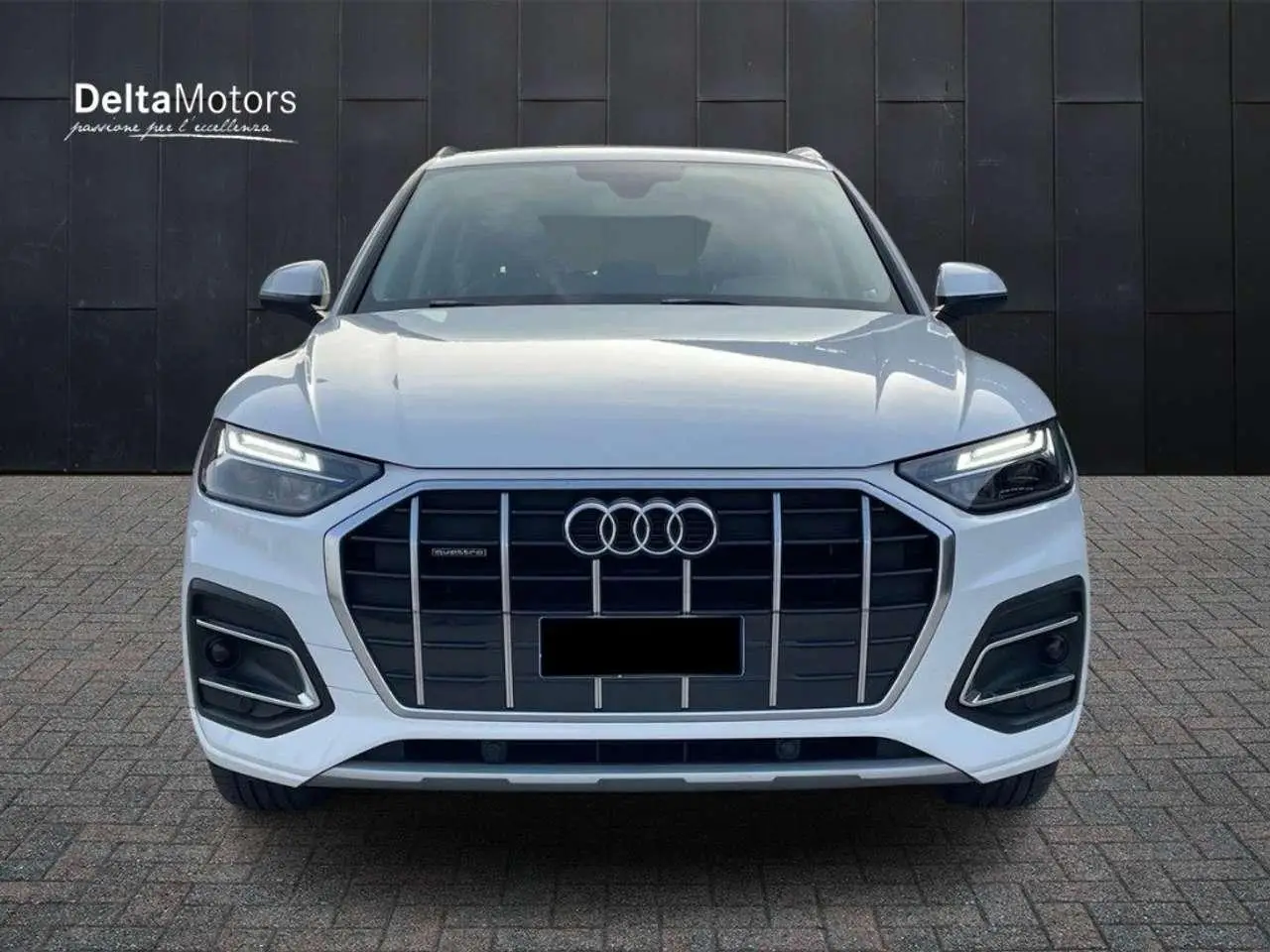 Photo 1 : Audi Q5 2021 Hybride