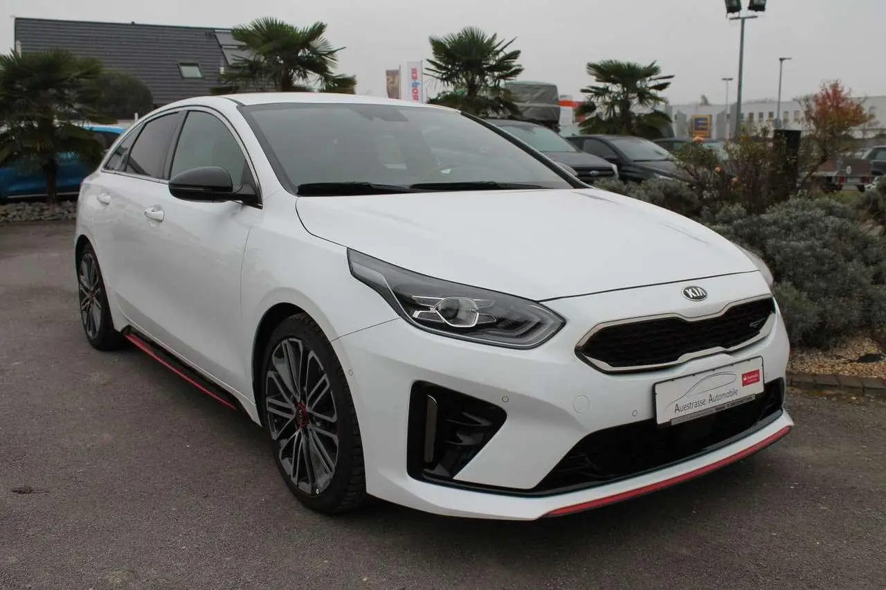 Photo 1 : Kia Proceed 2021 Petrol