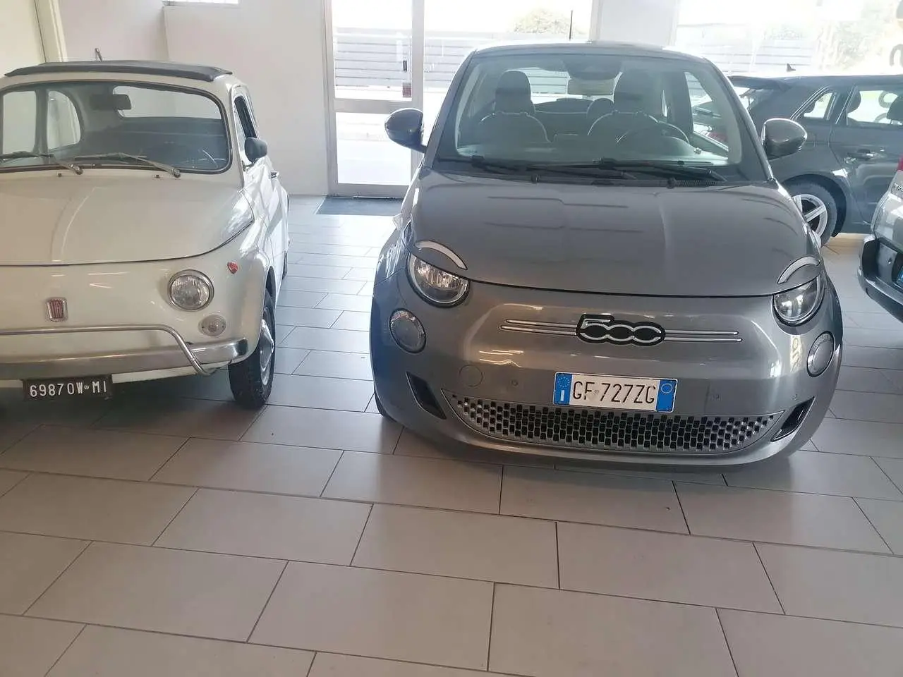 Photo 1 : Fiat 500 2021 Électrique