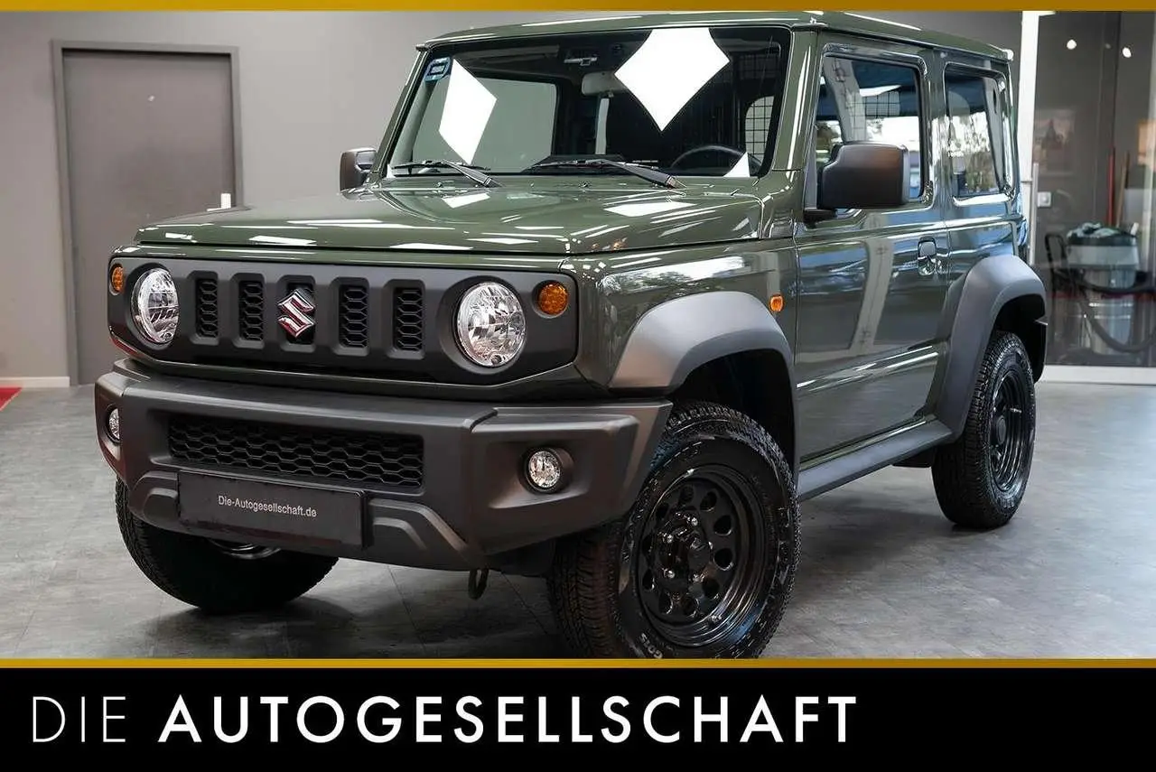 Photo 1 : Suzuki Jimny 2023 Petrol