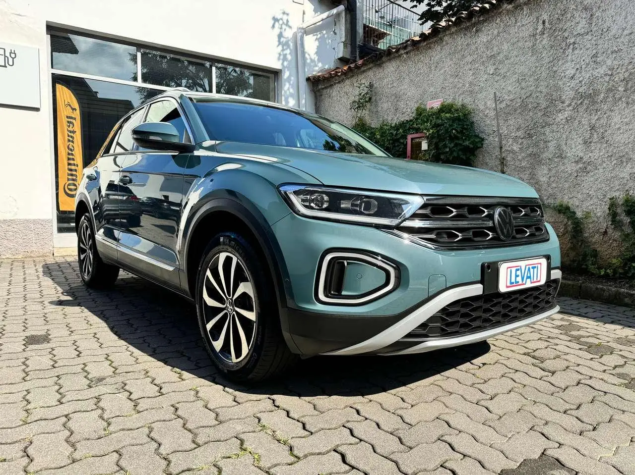 Photo 1 : Volkswagen T-roc 2022 Essence