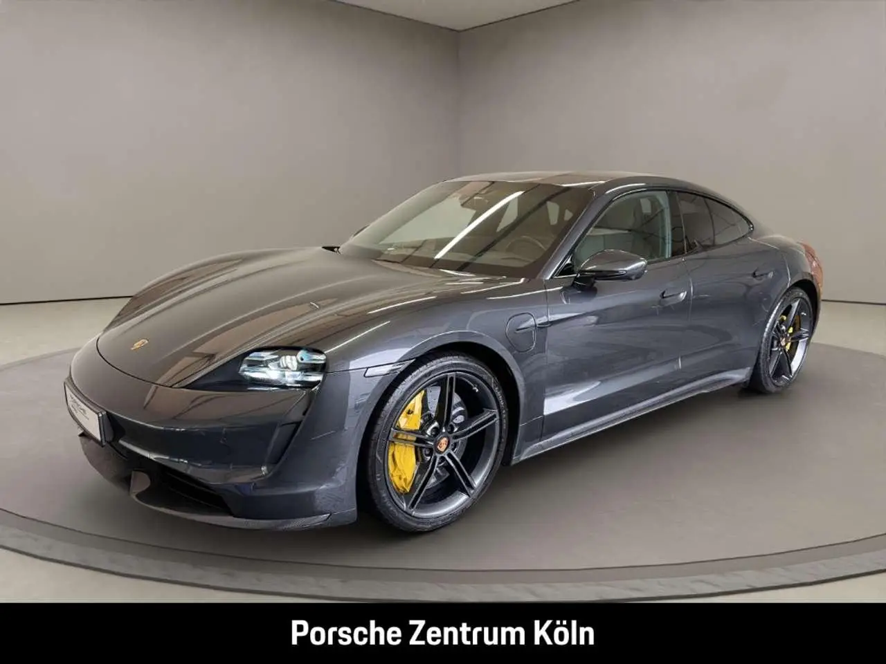 Photo 1 : Porsche Taycan 2021 Electric