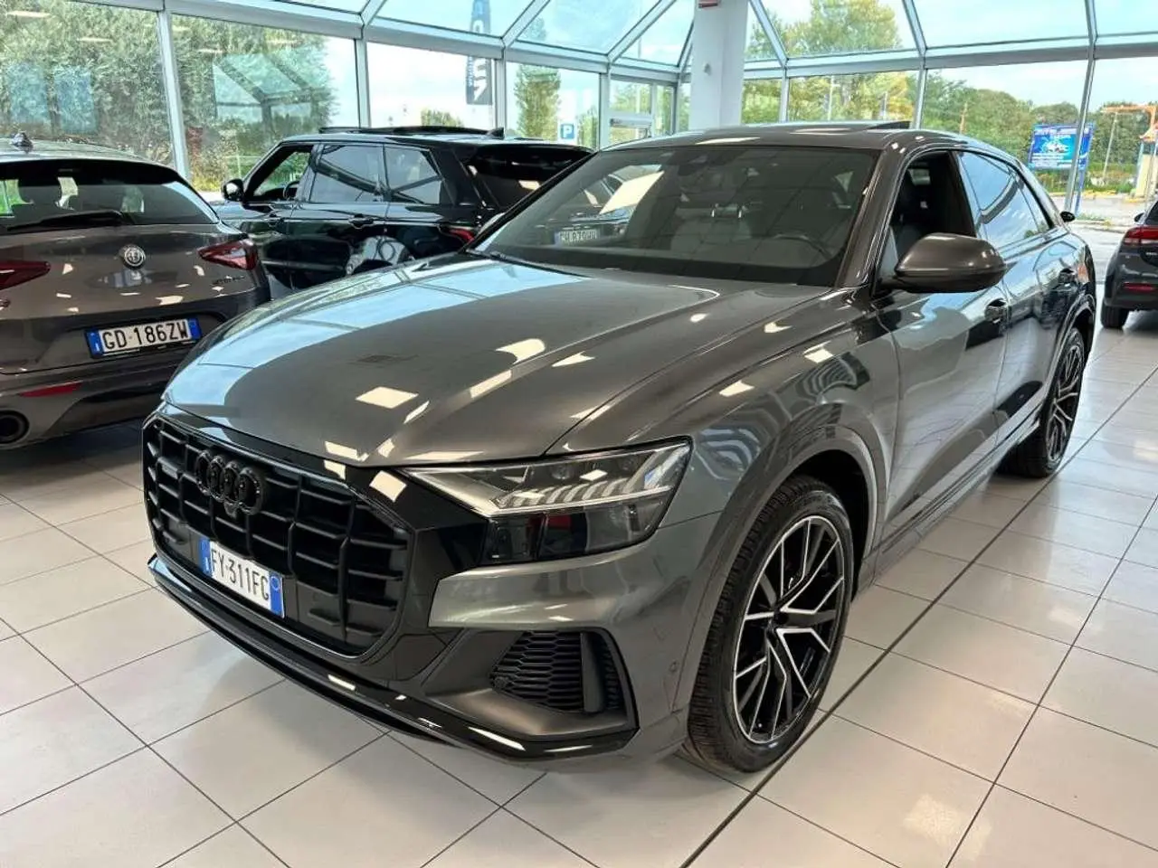 Photo 1 : Audi Q8 2019 Hybride