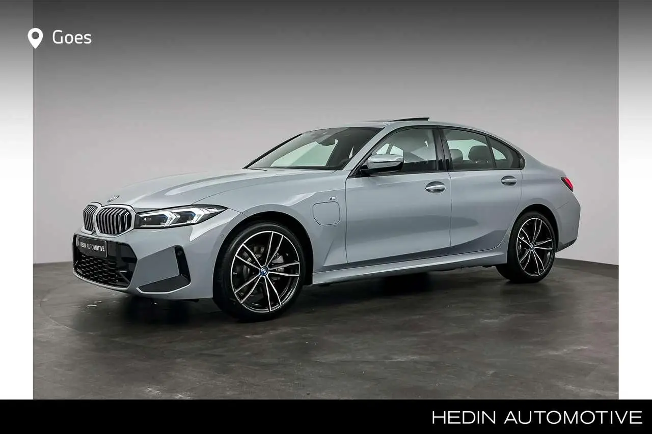 Photo 1 : Bmw Serie 3 2024 Hybrid