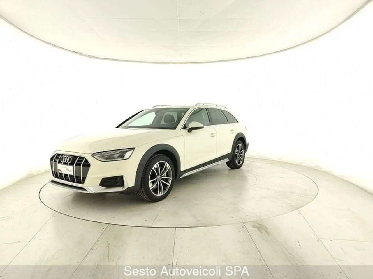 Photo 1 : Audi A4 2021 Hybrid