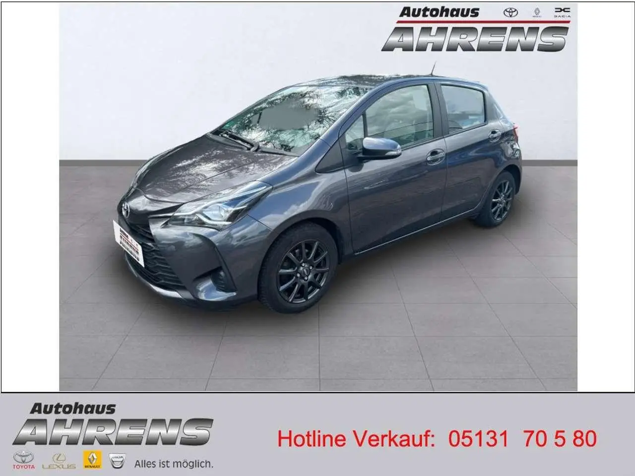 Photo 1 : Toyota Yaris 2017 Petrol