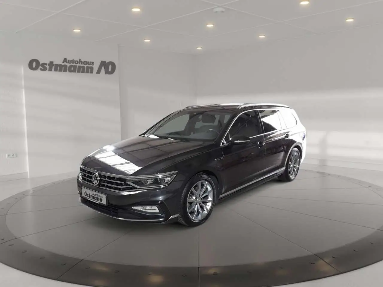 Photo 1 : Volkswagen Passat 2020 Petrol