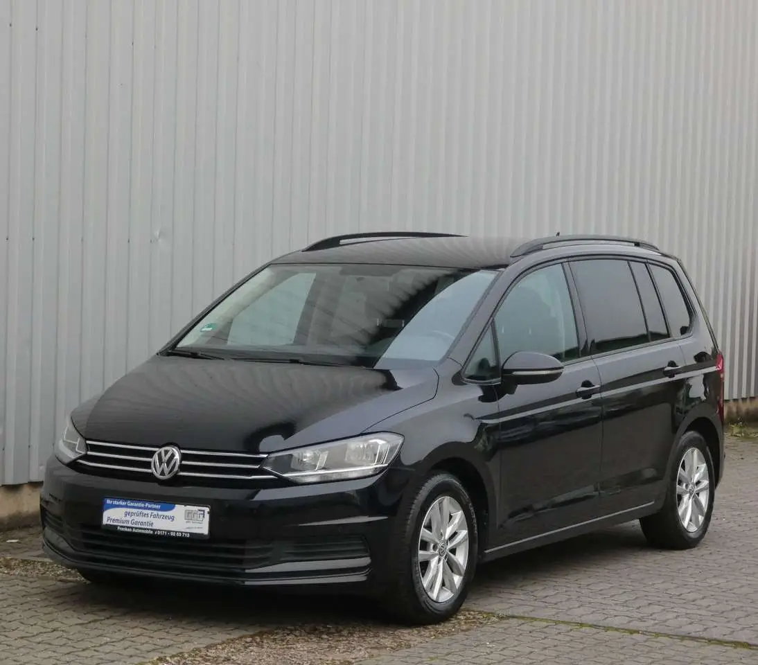 Photo 1 : Volkswagen Touran 2016 Petrol