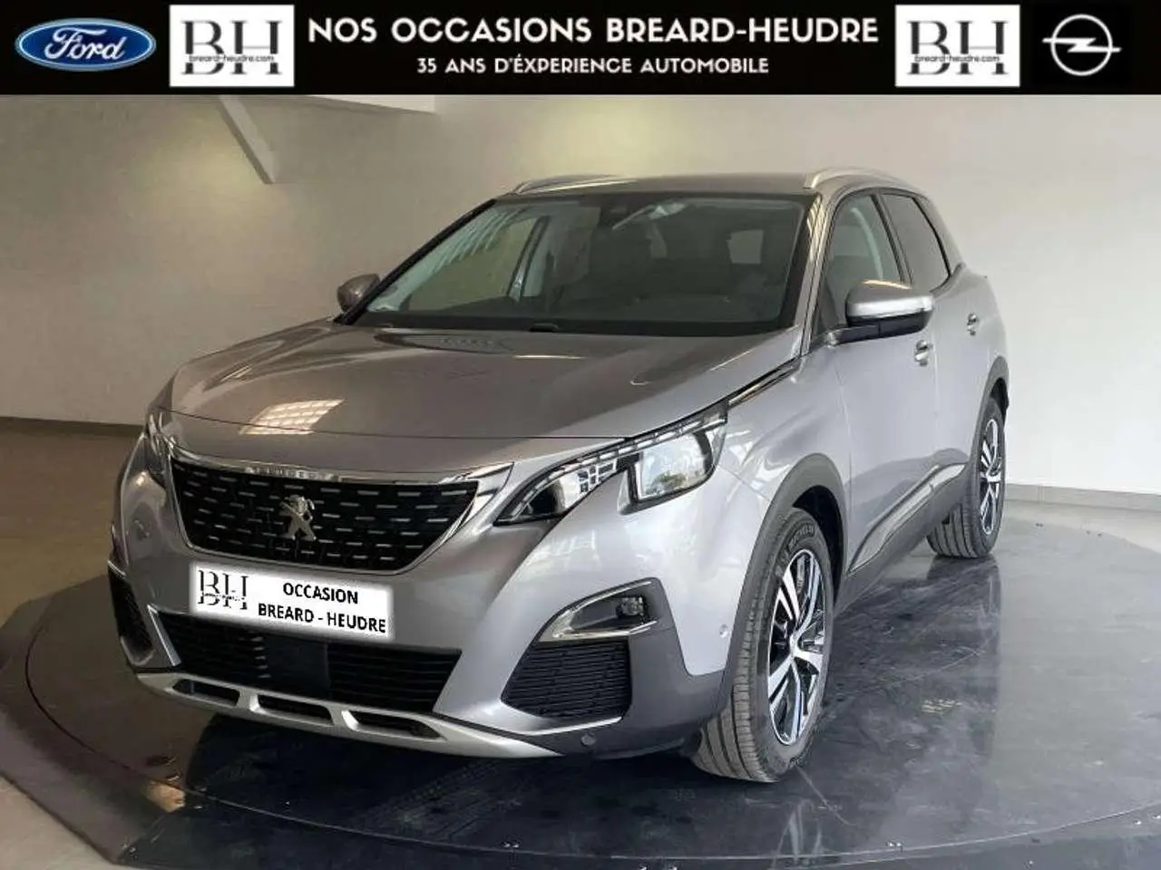 Photo 1 : Peugeot 3008 2018 Essence