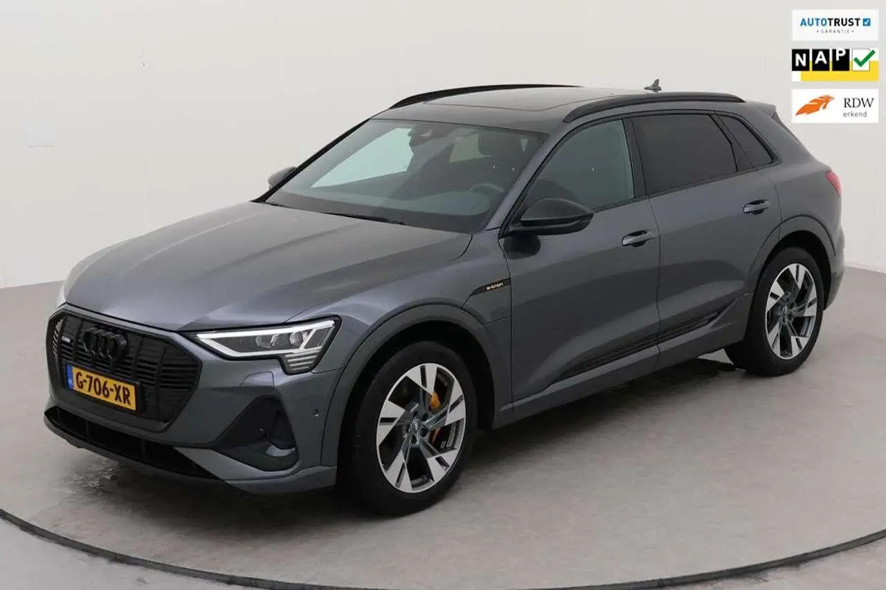 Photo 1 : Audi E-tron 2019 Électrique