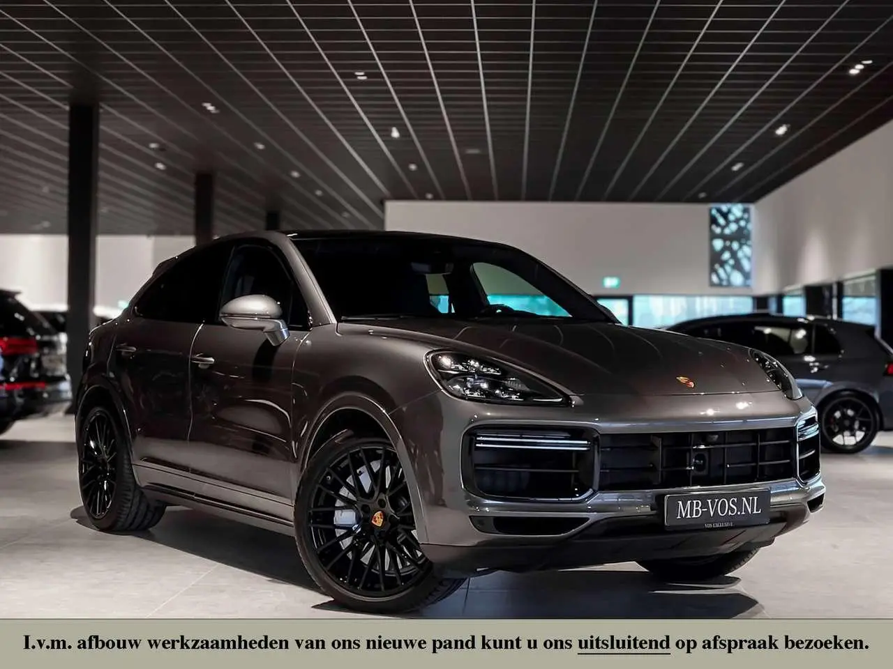 Photo 1 : Porsche Cayenne 2019 Petrol