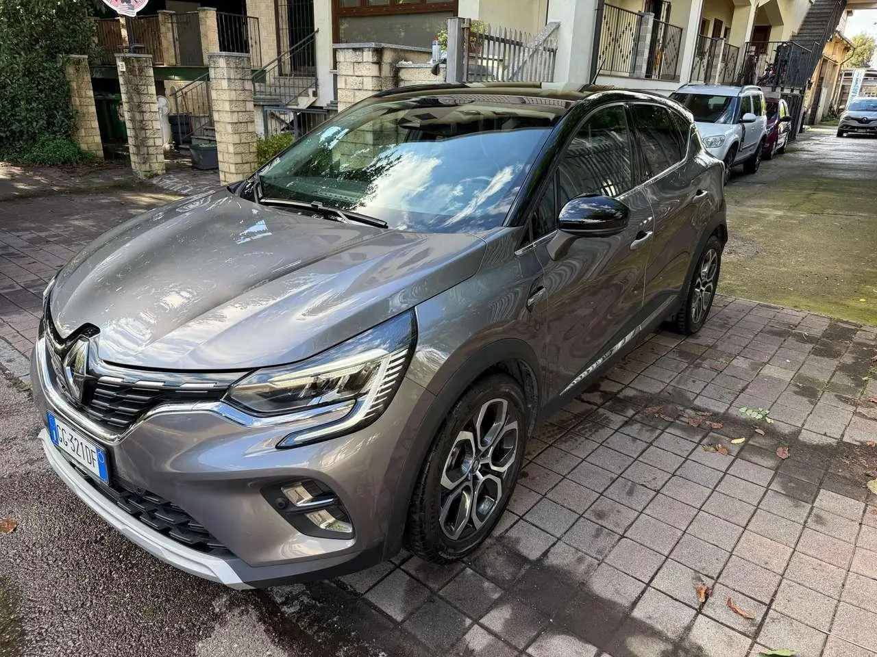 Photo 1 : Renault Captur 2021 Hybrid