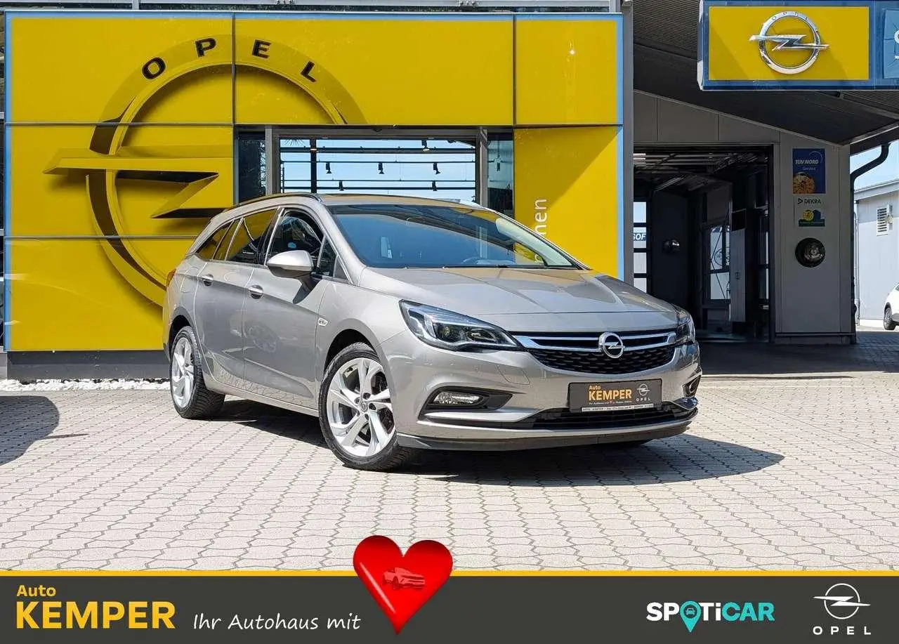 Photo 1 : Opel Astra 2016 Diesel