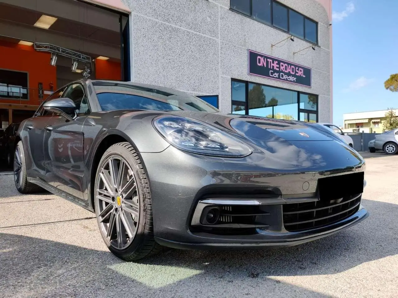 Photo 1 : Porsche Panamera 2018 Petrol