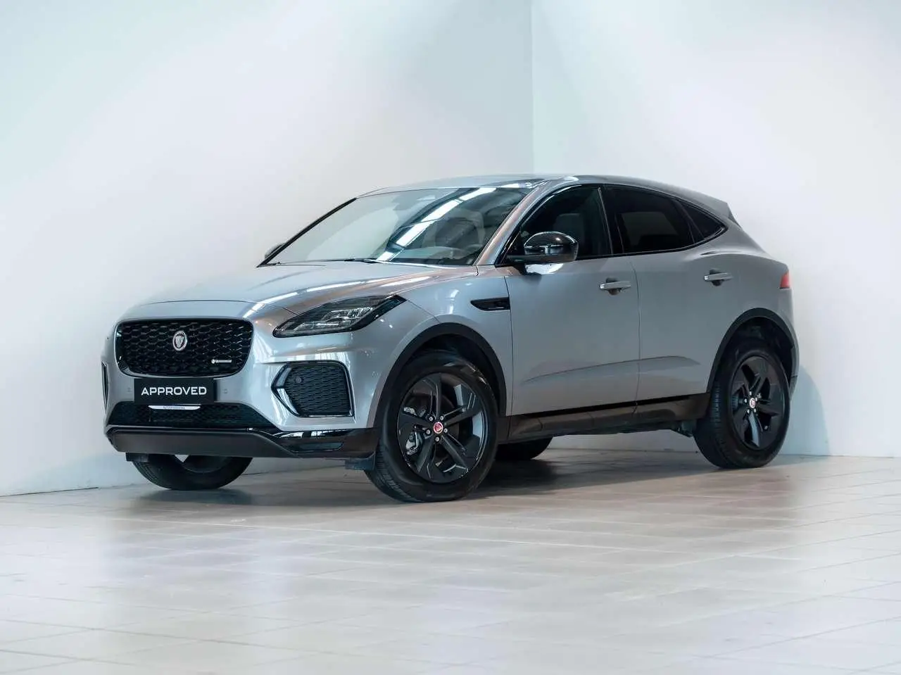 Photo 1 : Jaguar E-pace 2023 Hybride