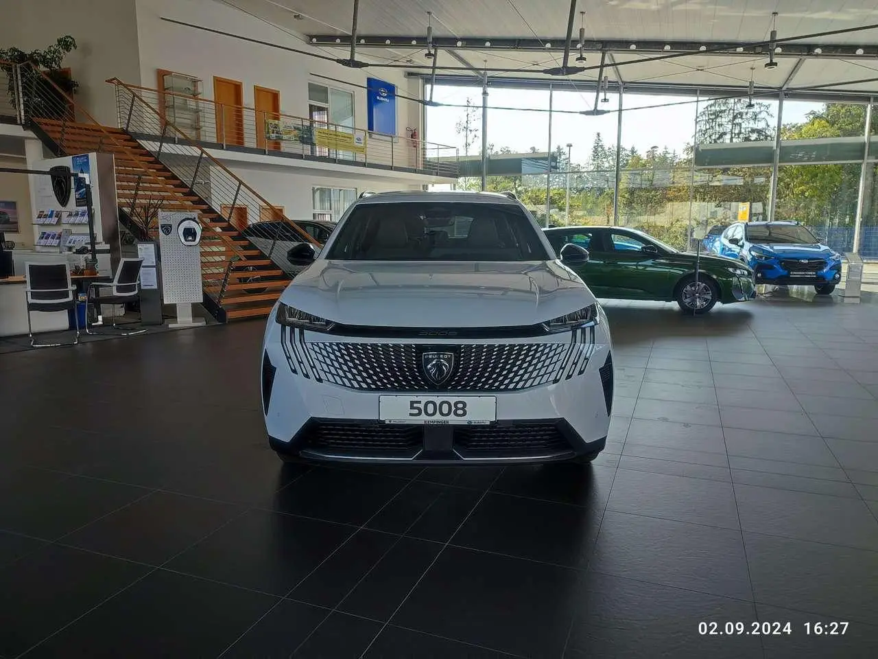 Photo 1 : Peugeot 5008 2024 Essence