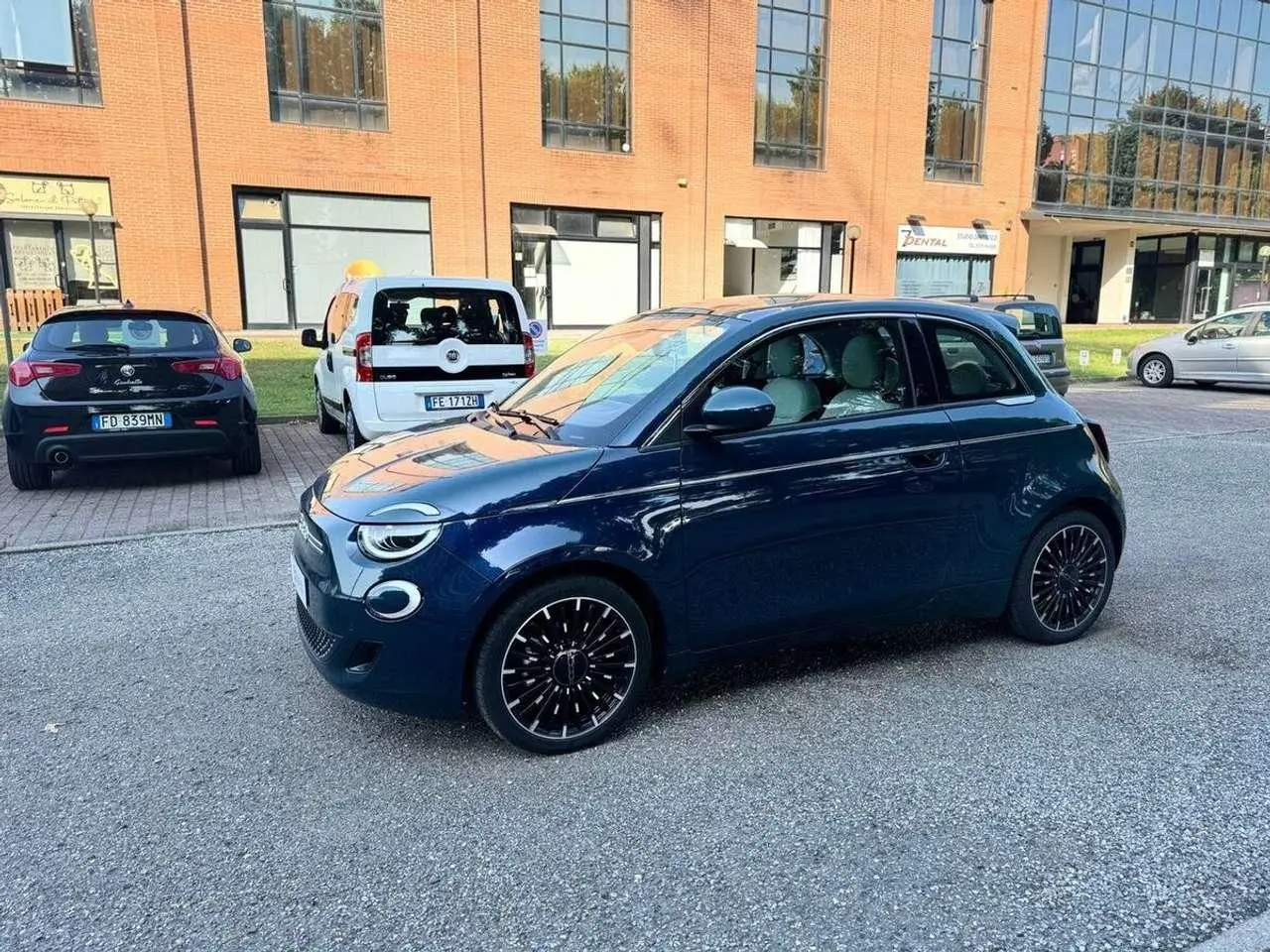 Photo 1 : Fiat 500 2022 Electric