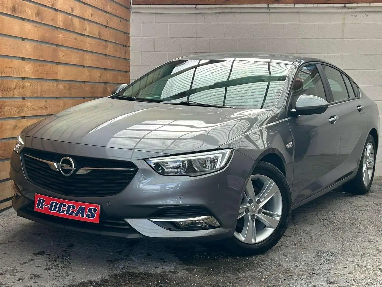 Photo 1 : Opel Insignia 2018 Essence