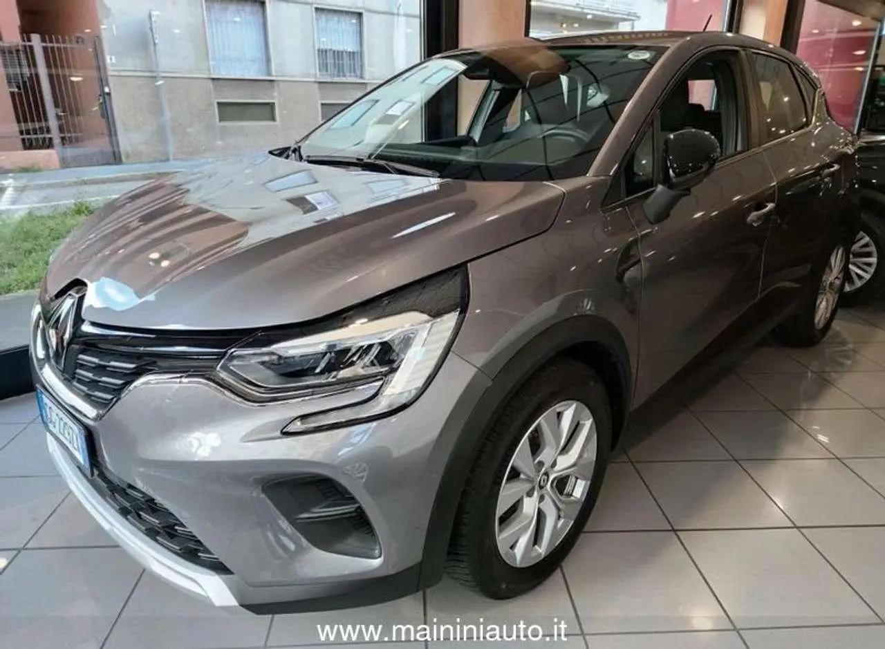 Photo 1 : Renault Captur 2021 Essence