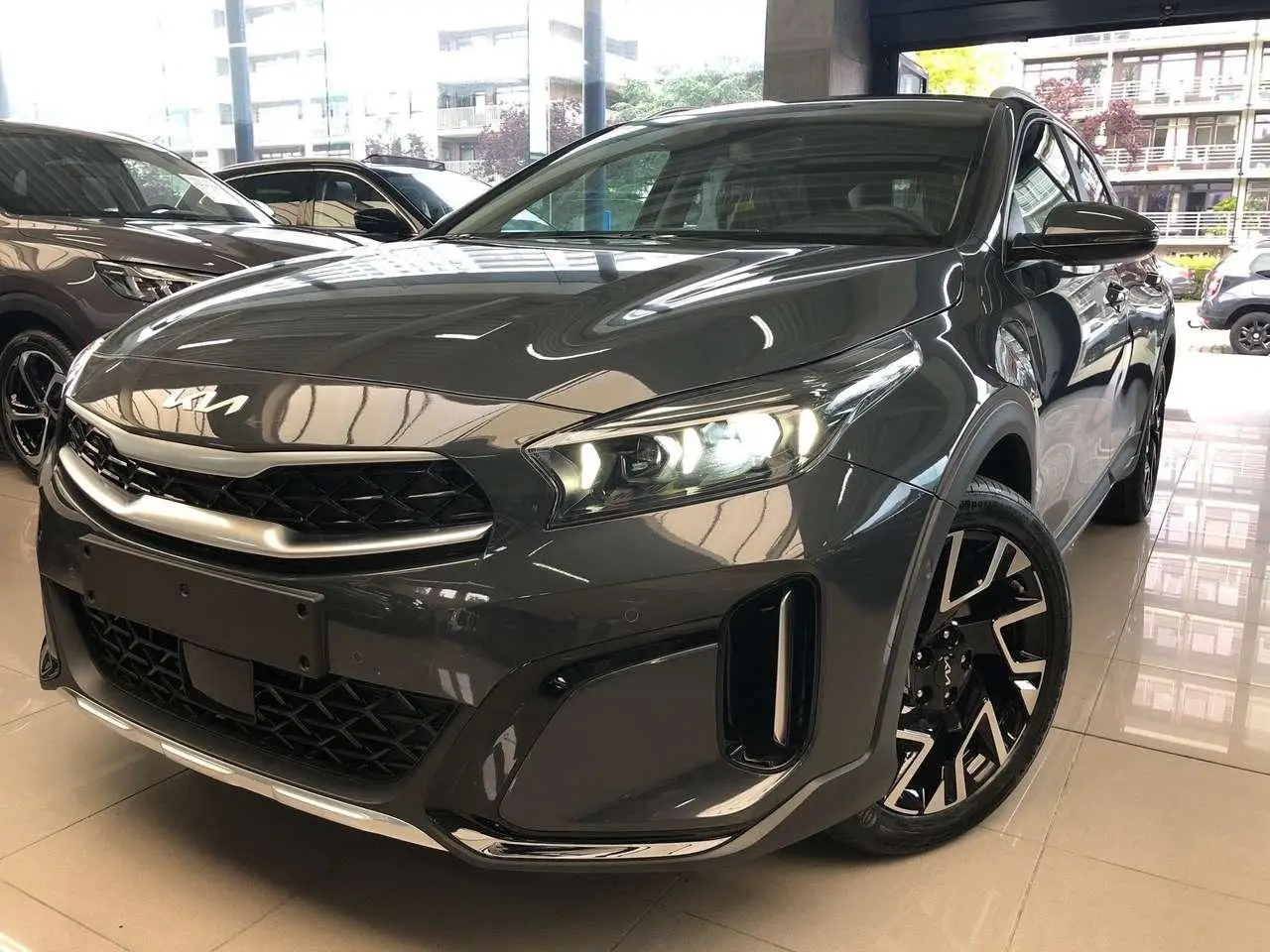 Photo 1 : Kia Xceed 2024 Hybride