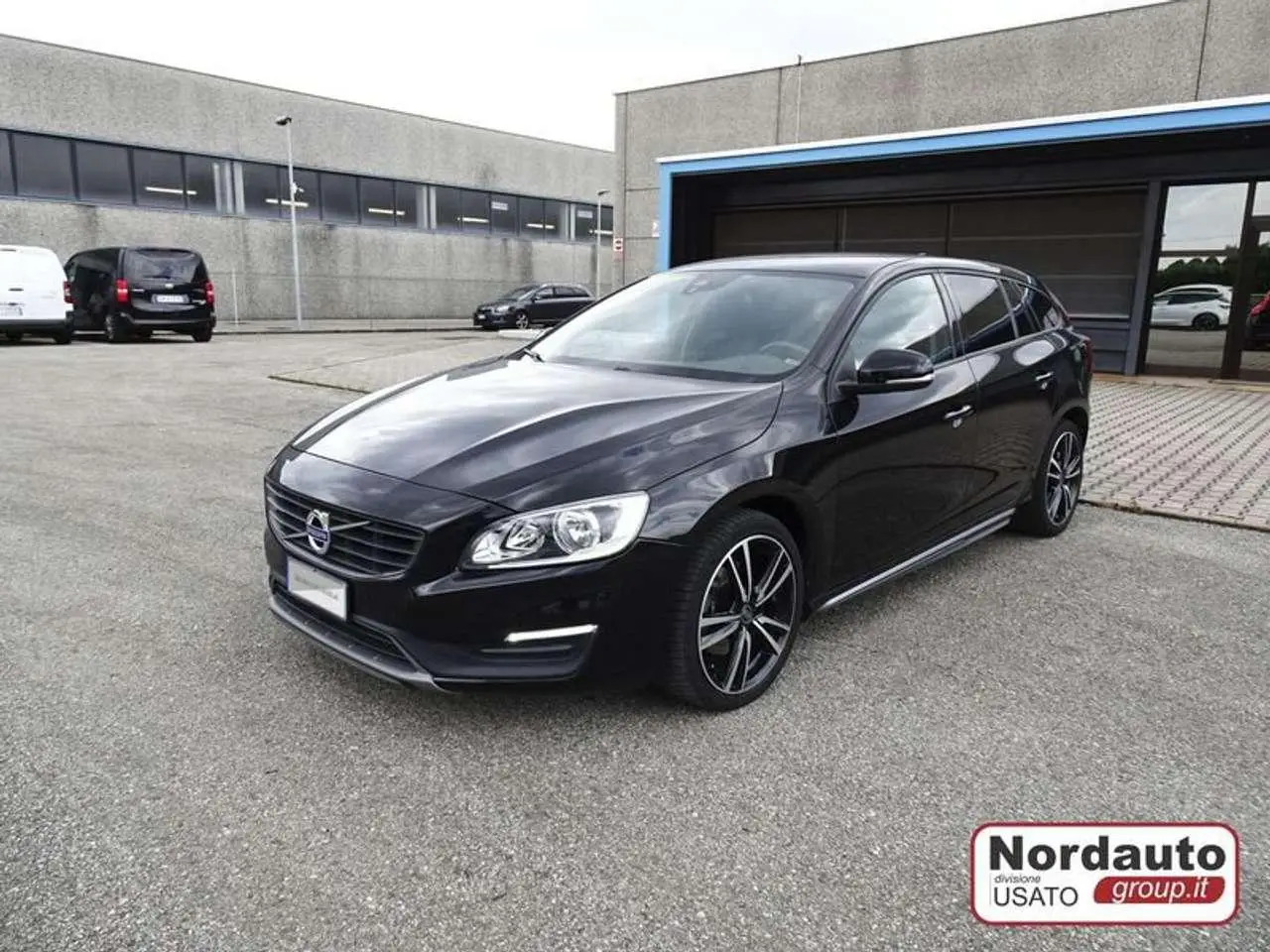 Photo 1 : Volvo V60 2016 Diesel