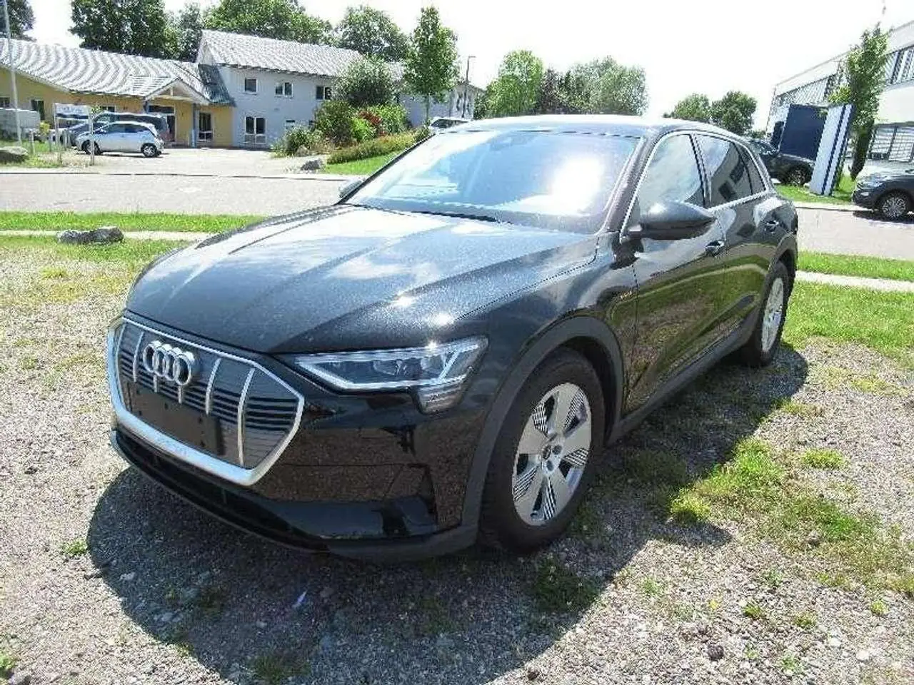 Photo 1 : Audi E-tron 2022 Electric