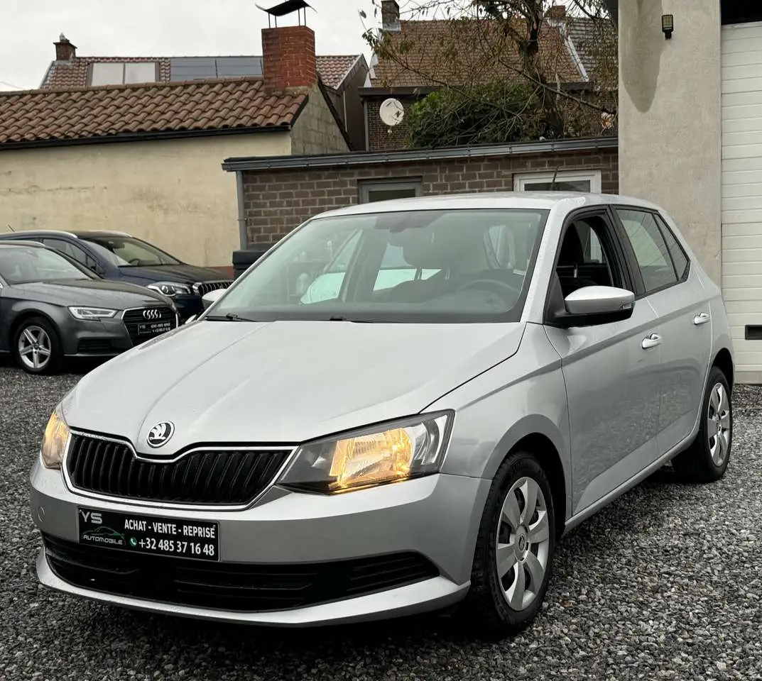 Photo 1 : Skoda Fabia 2017 Petrol