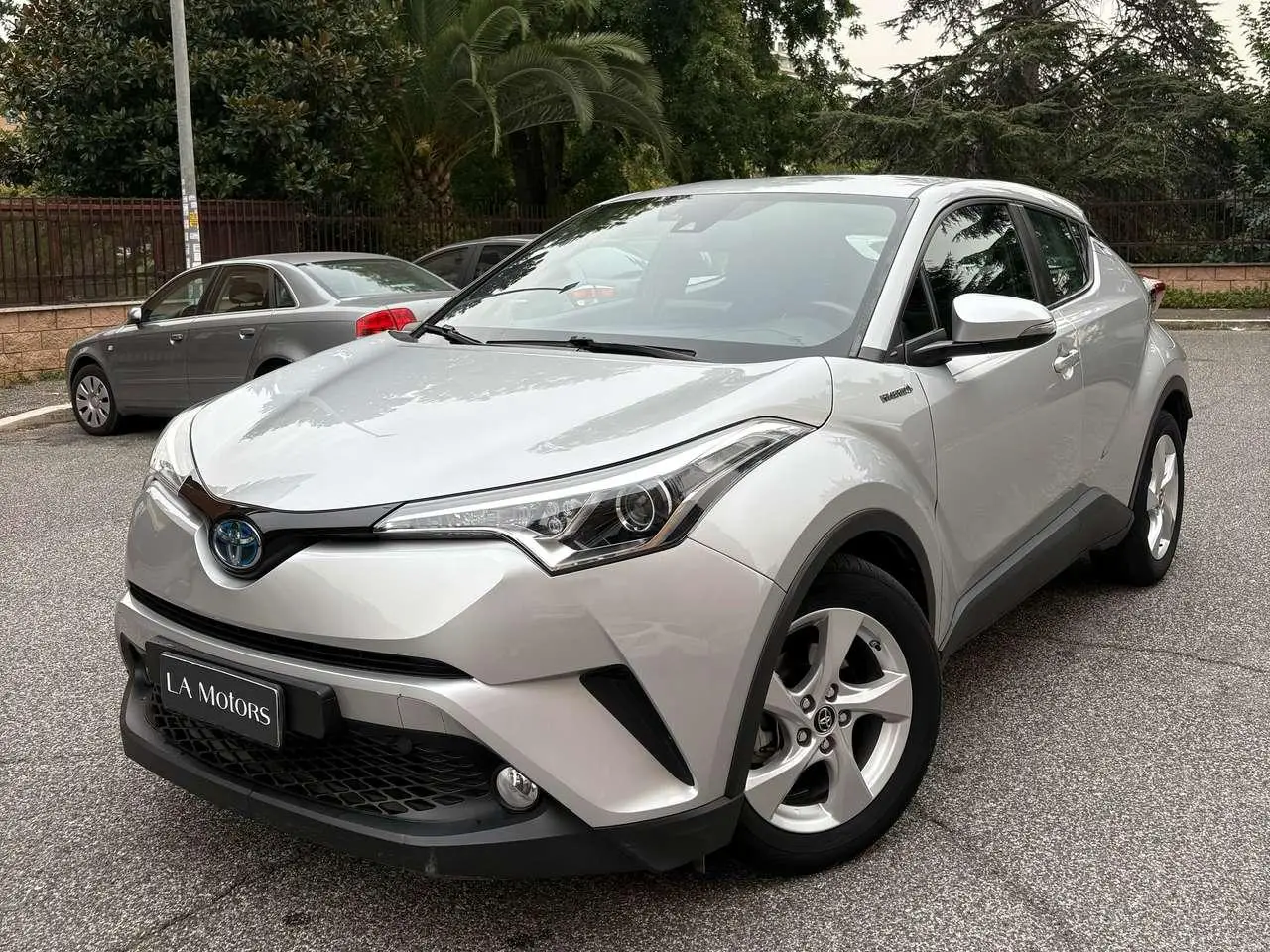 Photo 1 : Toyota C-hr 2018 Hybrid