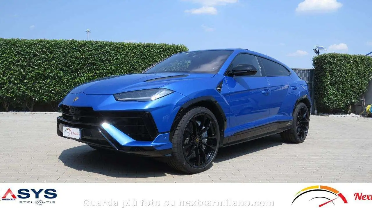 Photo 1 : Lamborghini Urus 2023 Petrol