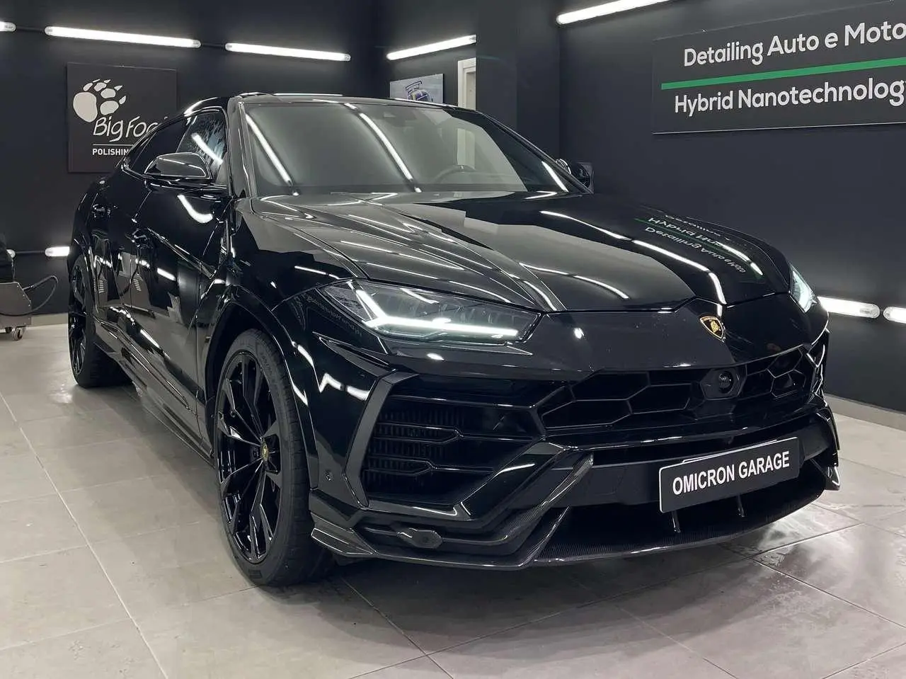 Photo 1 : Lamborghini Urus 2020 Petrol