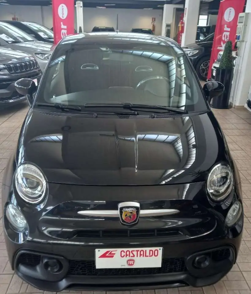 Photo 1 : Abarth 595 2021 Petrol