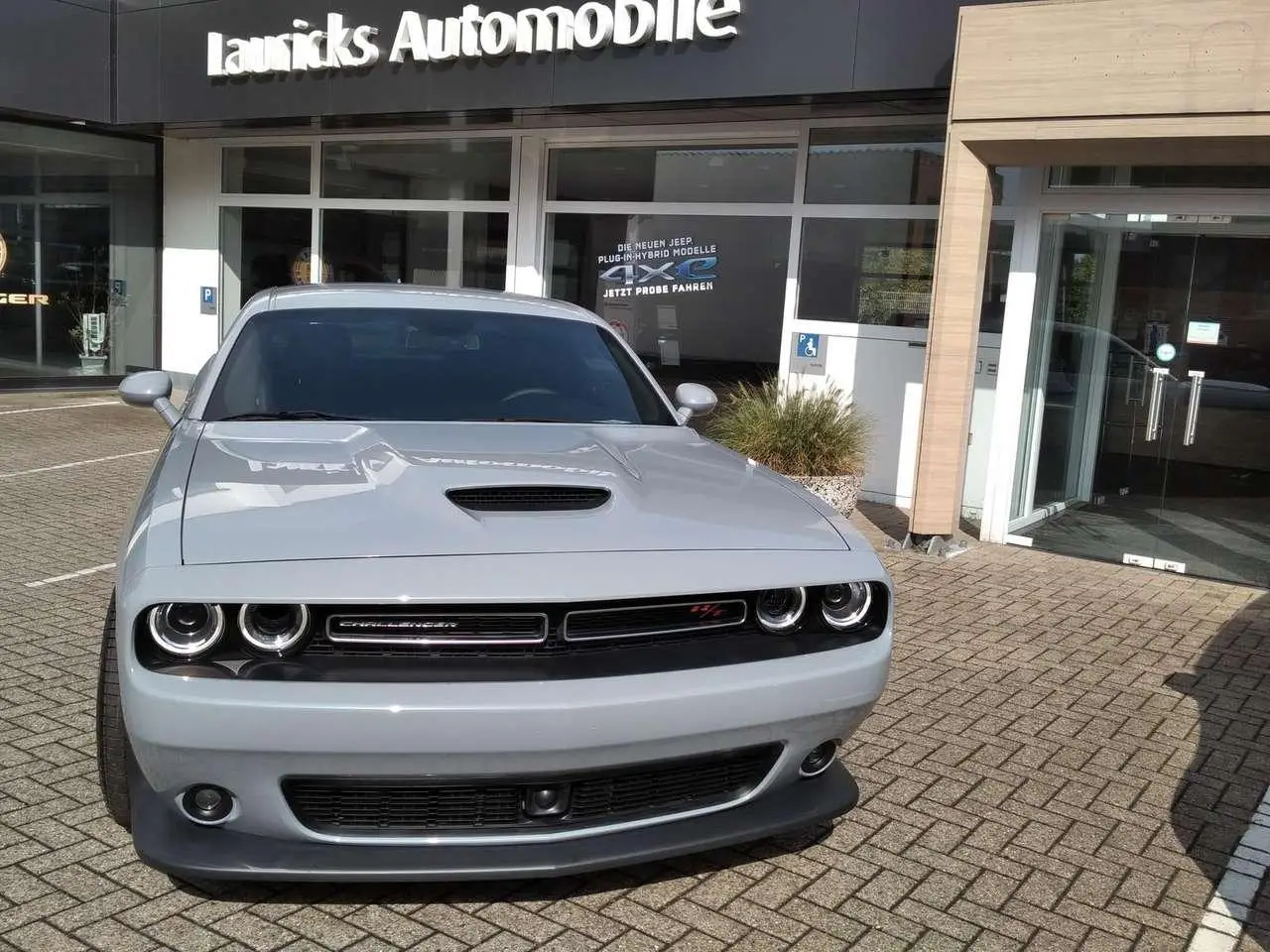 Photo 1 : Dodge Challenger 2024 Essence