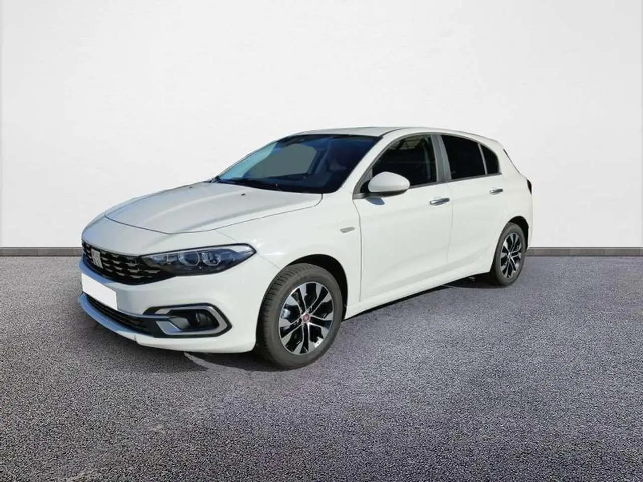 Photo 1 : Fiat Tipo 2023 Petrol