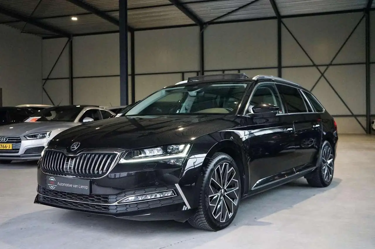 Photo 1 : Skoda Superb 2020 Essence