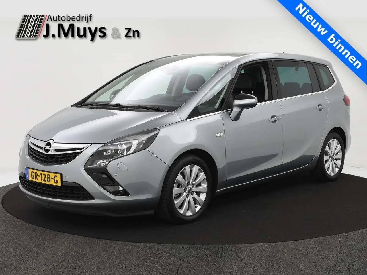 Photo 1 : Opel Zafira 2015 Petrol