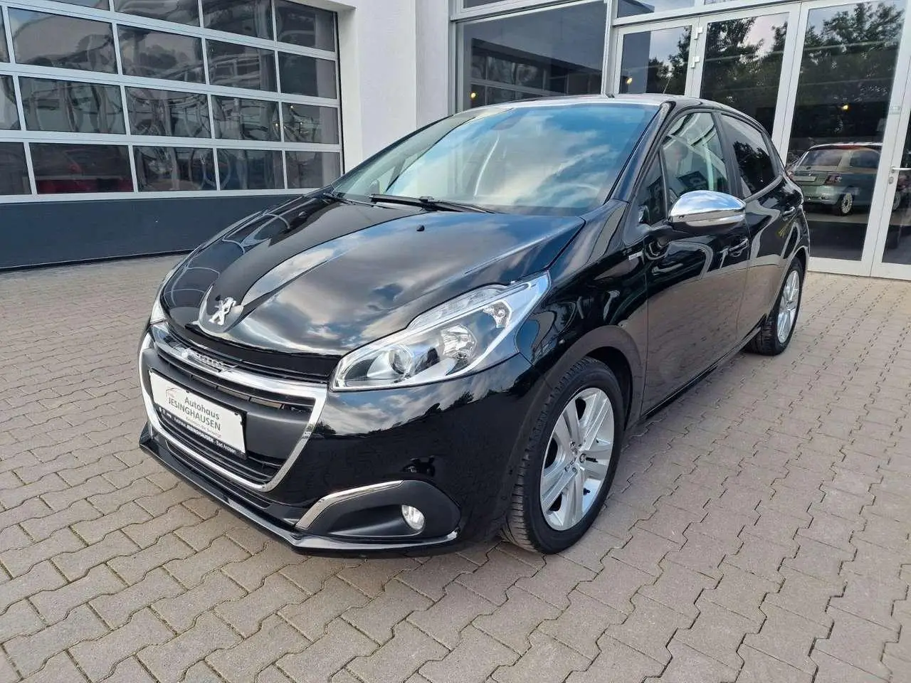 Photo 1 : Peugeot 208 2018 Petrol