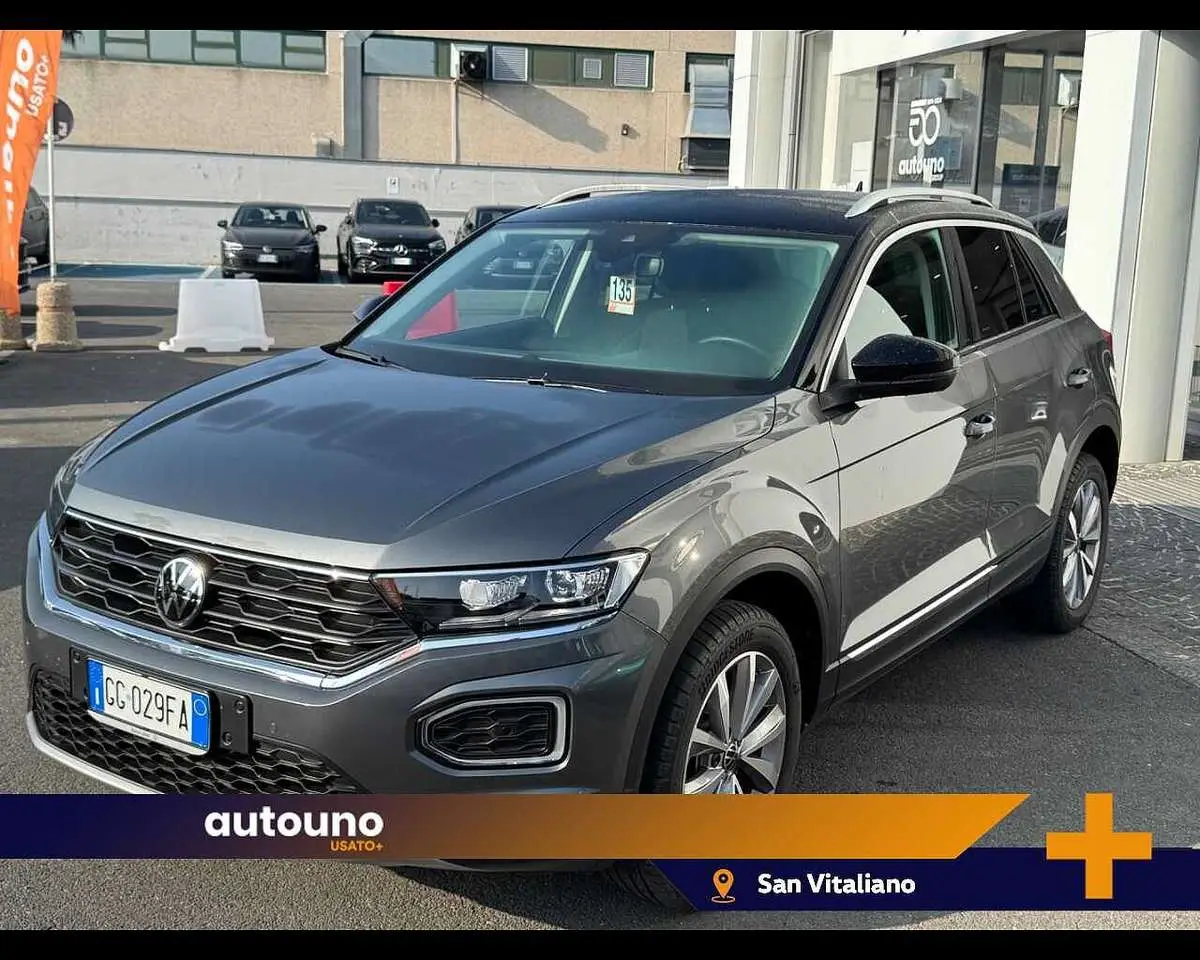 Photo 1 : Volkswagen T-roc 2021 Petrol