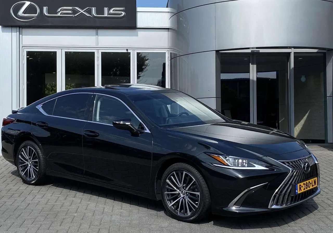 Photo 1 : Lexus Es 2022 Hybride