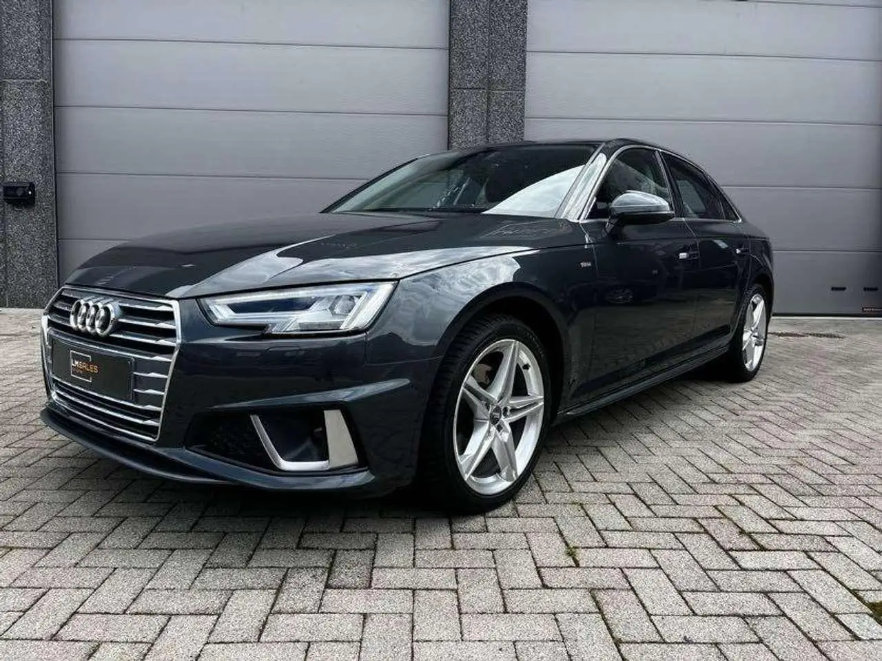 Photo 1 : Audi A4 2019 Essence