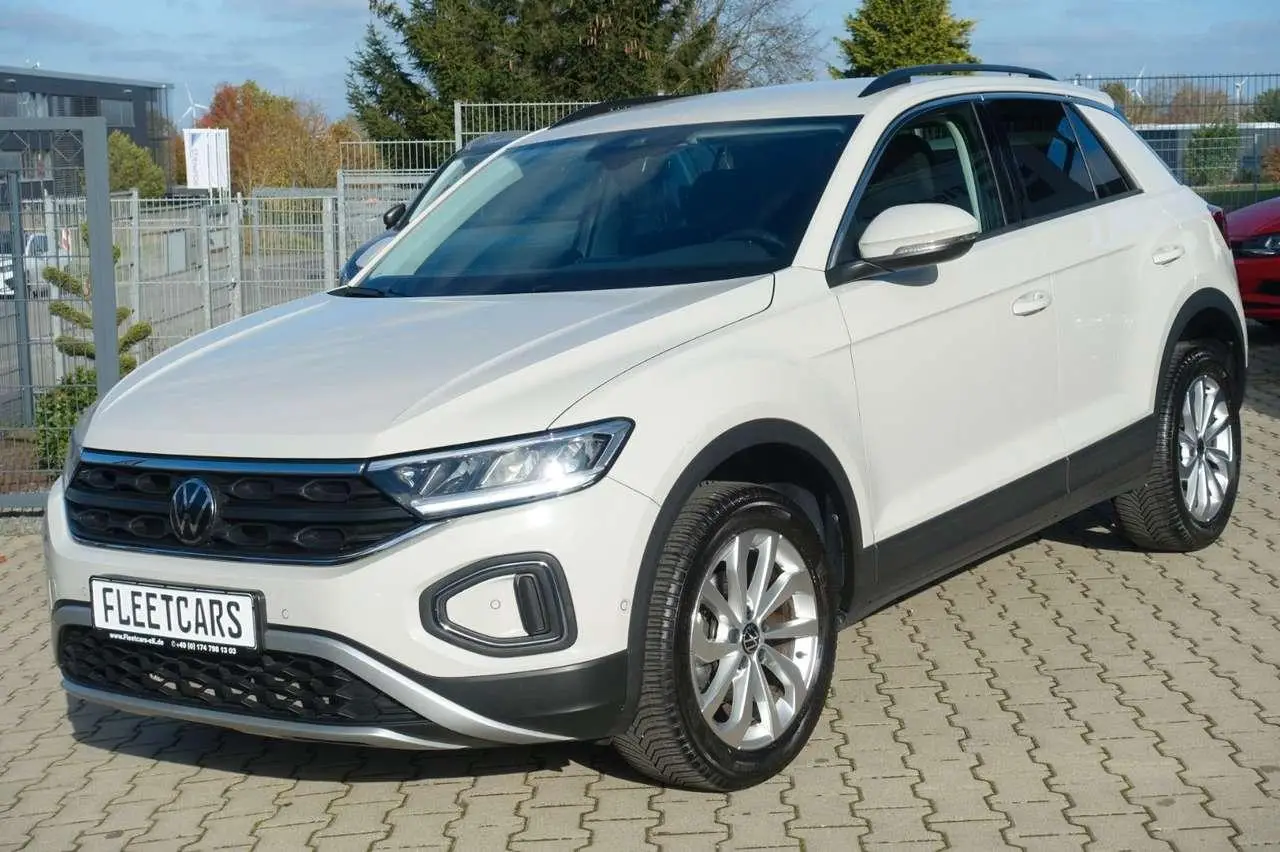 Photo 1 : Volkswagen T-roc 2023 Petrol