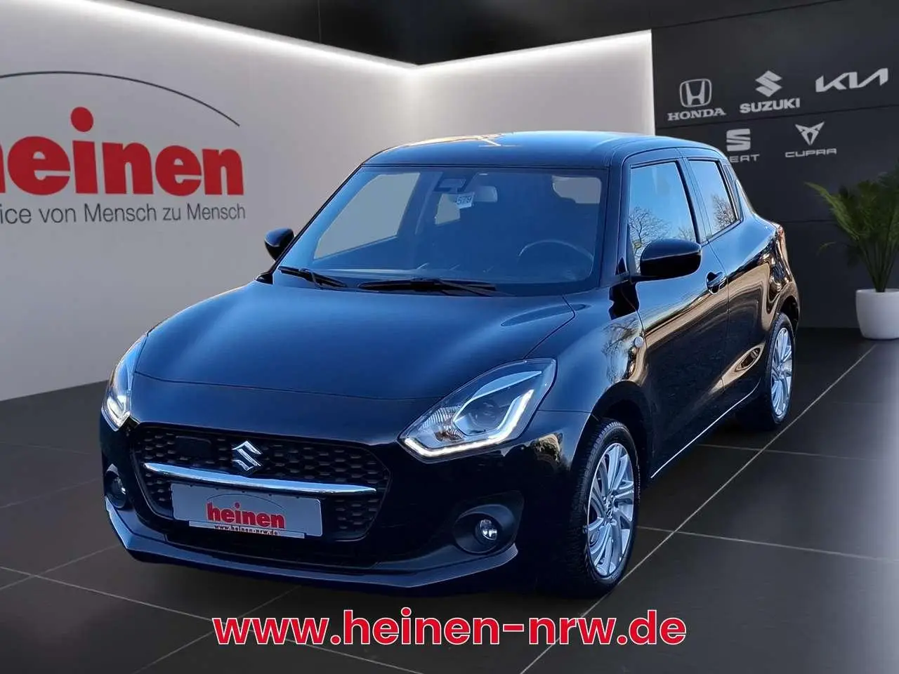 Photo 1 : Suzuki Swift 2021 Petrol