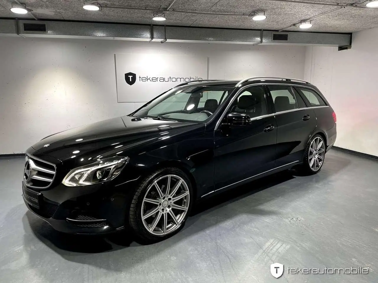 Photo 1 : Mercedes-benz Classe E 2014 Petrol