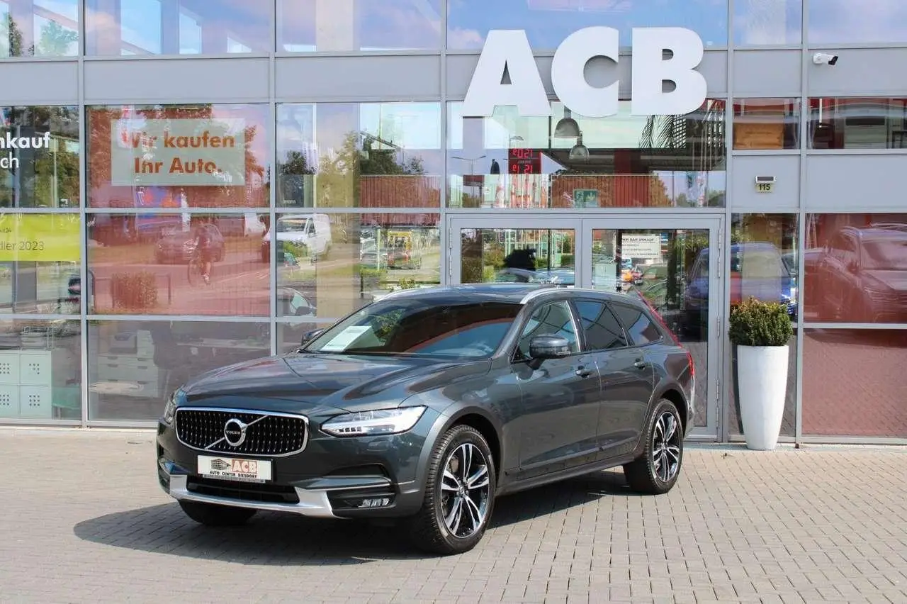 Photo 1 : Volvo V90 2019 Petrol