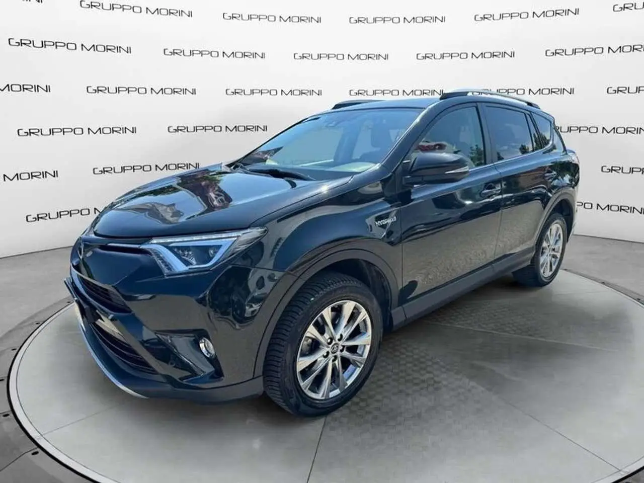 Photo 1 : Toyota Rav4 2016 Hybrid