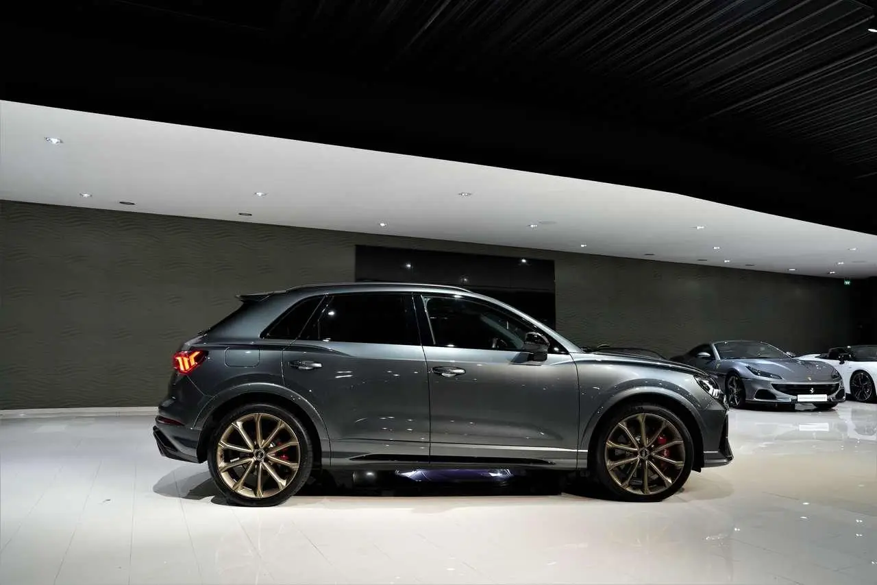 Photo 1 : Audi Rsq3 2022 Essence