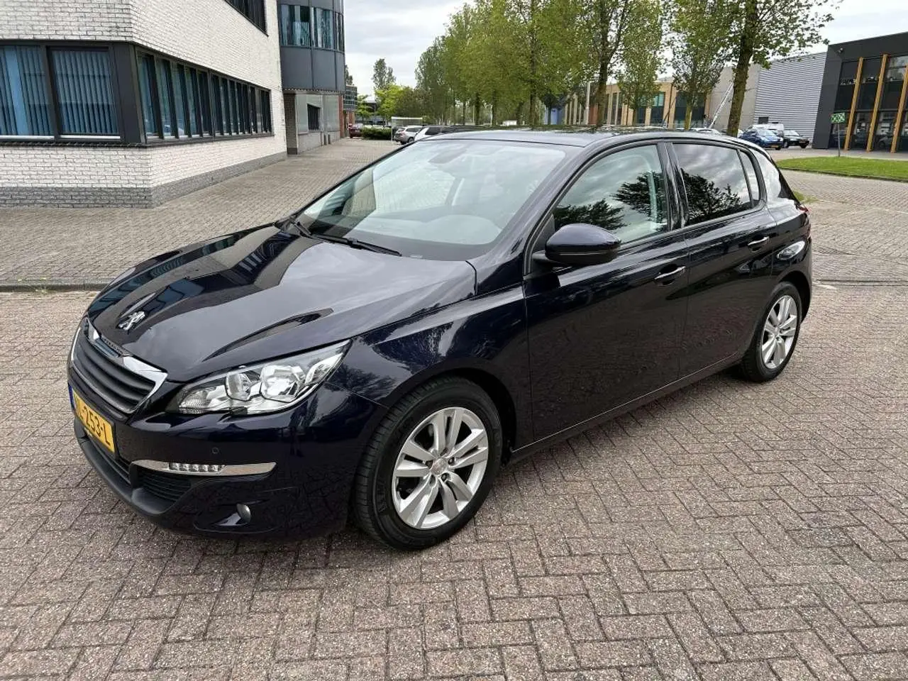 Photo 1 : Peugeot 308 2017 Petrol