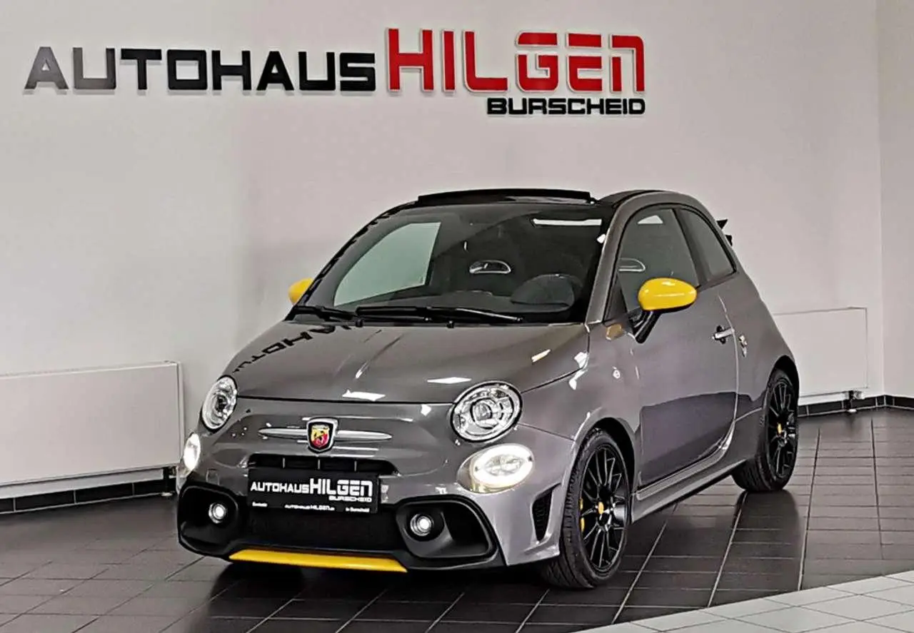 Photo 1 : Abarth 595 2017 Petrol