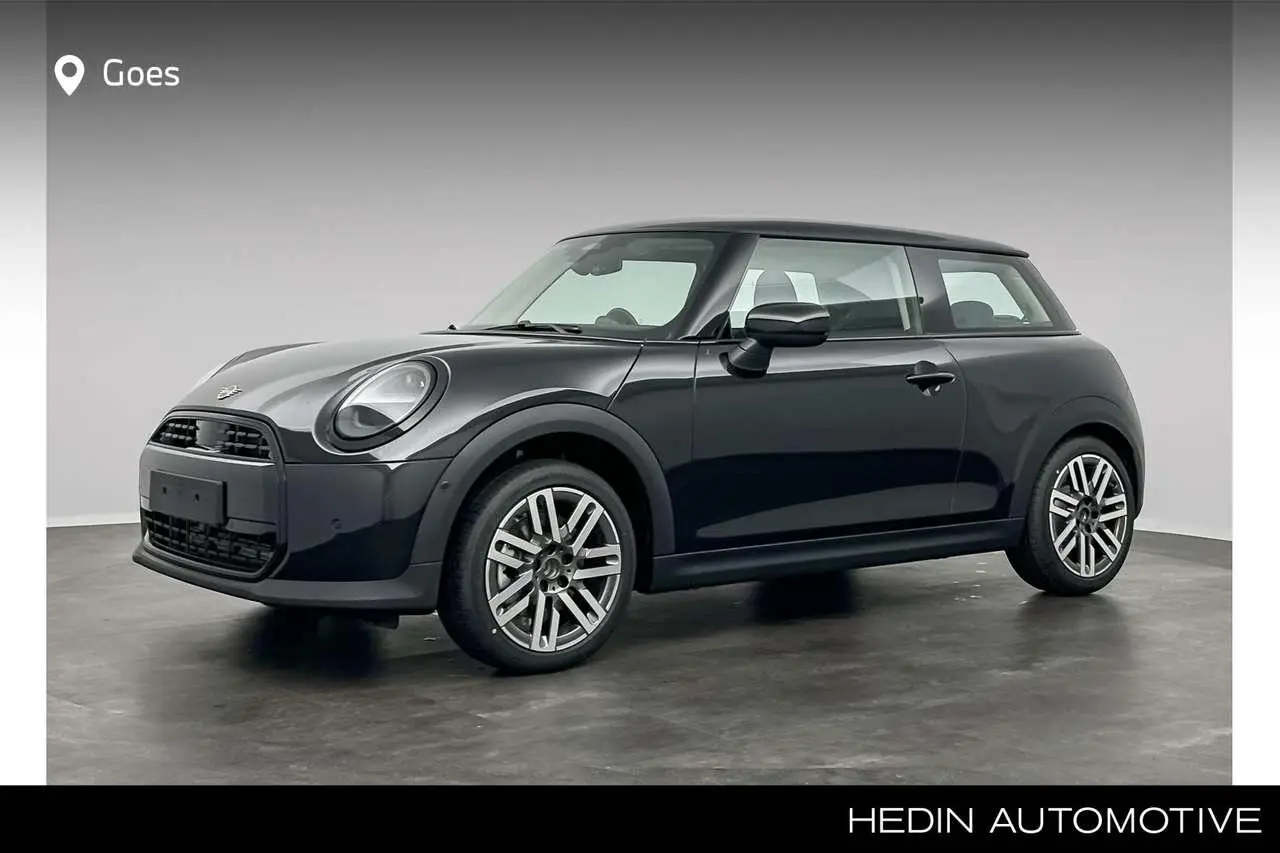 Photo 1 : Mini Cooper 2024 Petrol