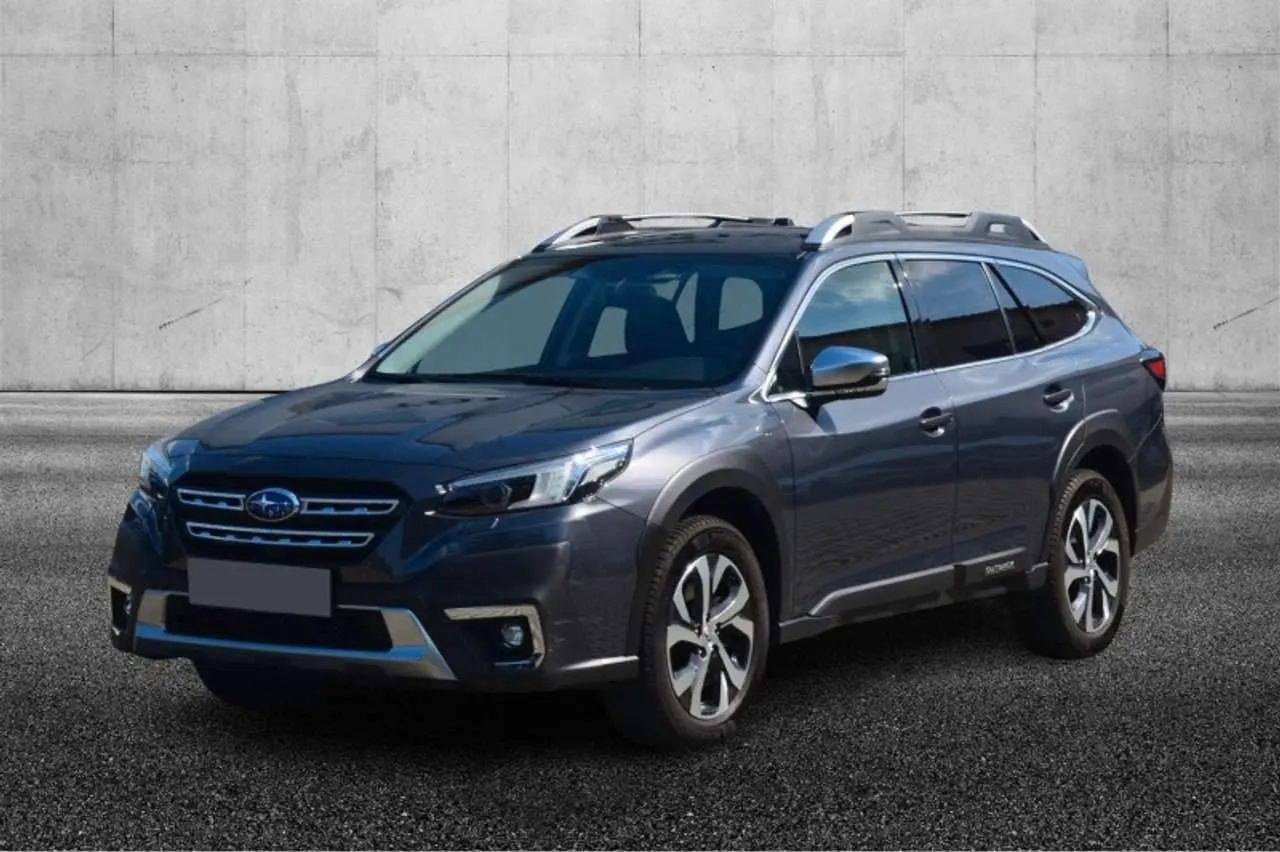 Photo 1 : Subaru Outback 2022 Essence